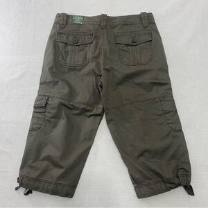 NWT Eddie Bauer Novelty Textured Capri Womens 10 Mid Rise Cropped Olive Green